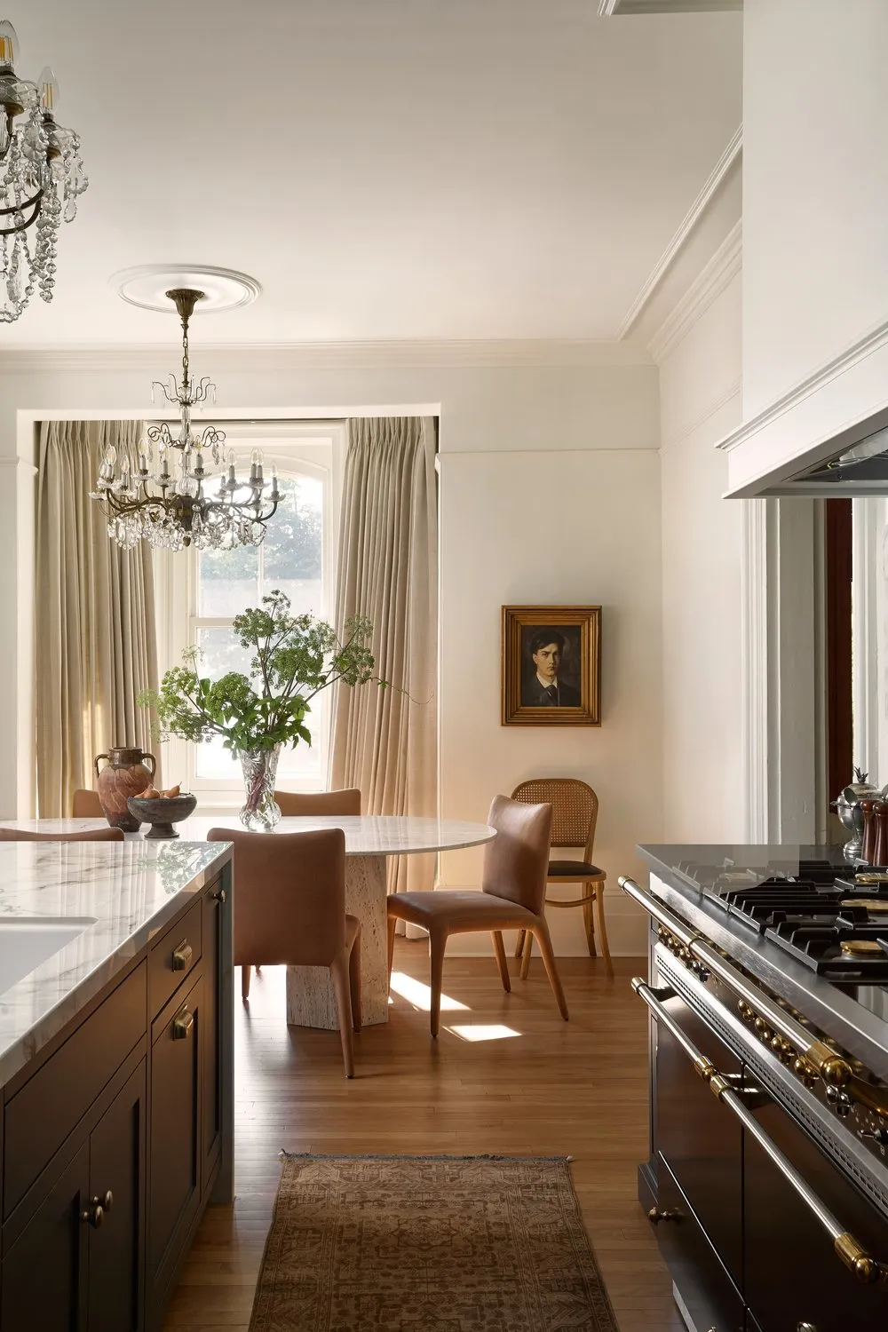 Saint-Laurent Residence: L’Eleganza Senza Tempo di Blanc Marine Intérieurs 8 Sylvie Li Photo