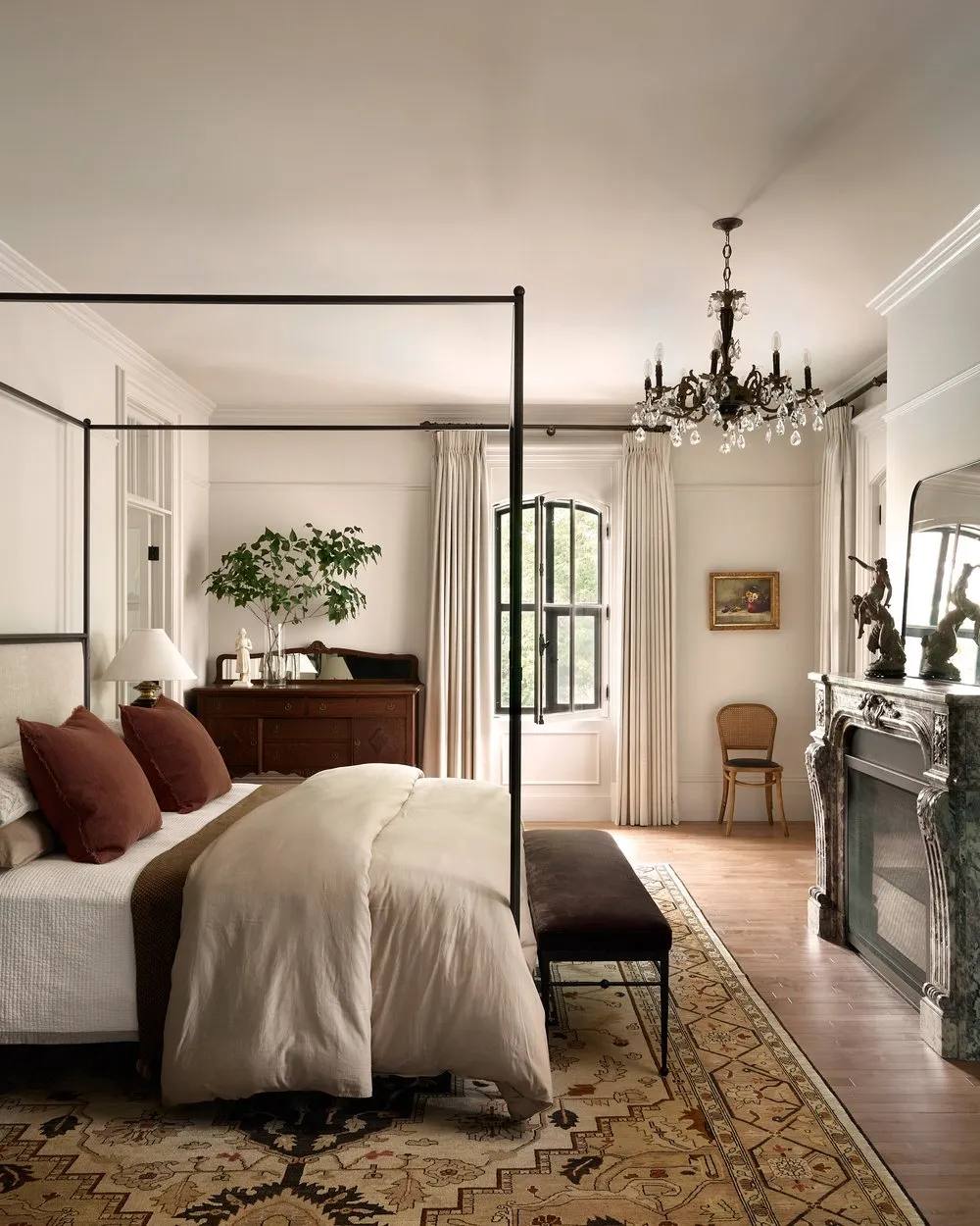 Saint-Laurent Residence: L’Eleganza Senza Tempo di Blanc Marine Intérieurs 16 Sylvie Li Photo