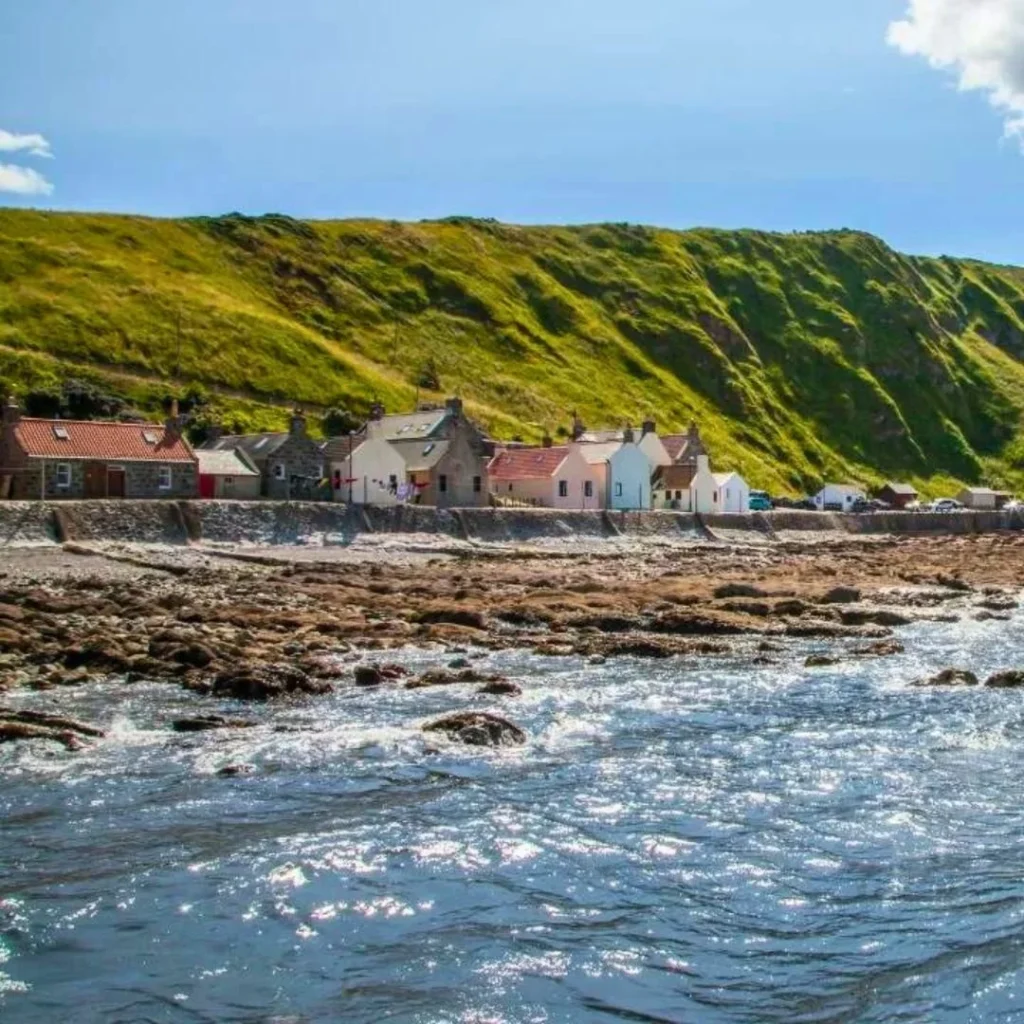 Pennan e Crovie: i villaggi di pescatori più suggestivi della Scozia 8 Crovie